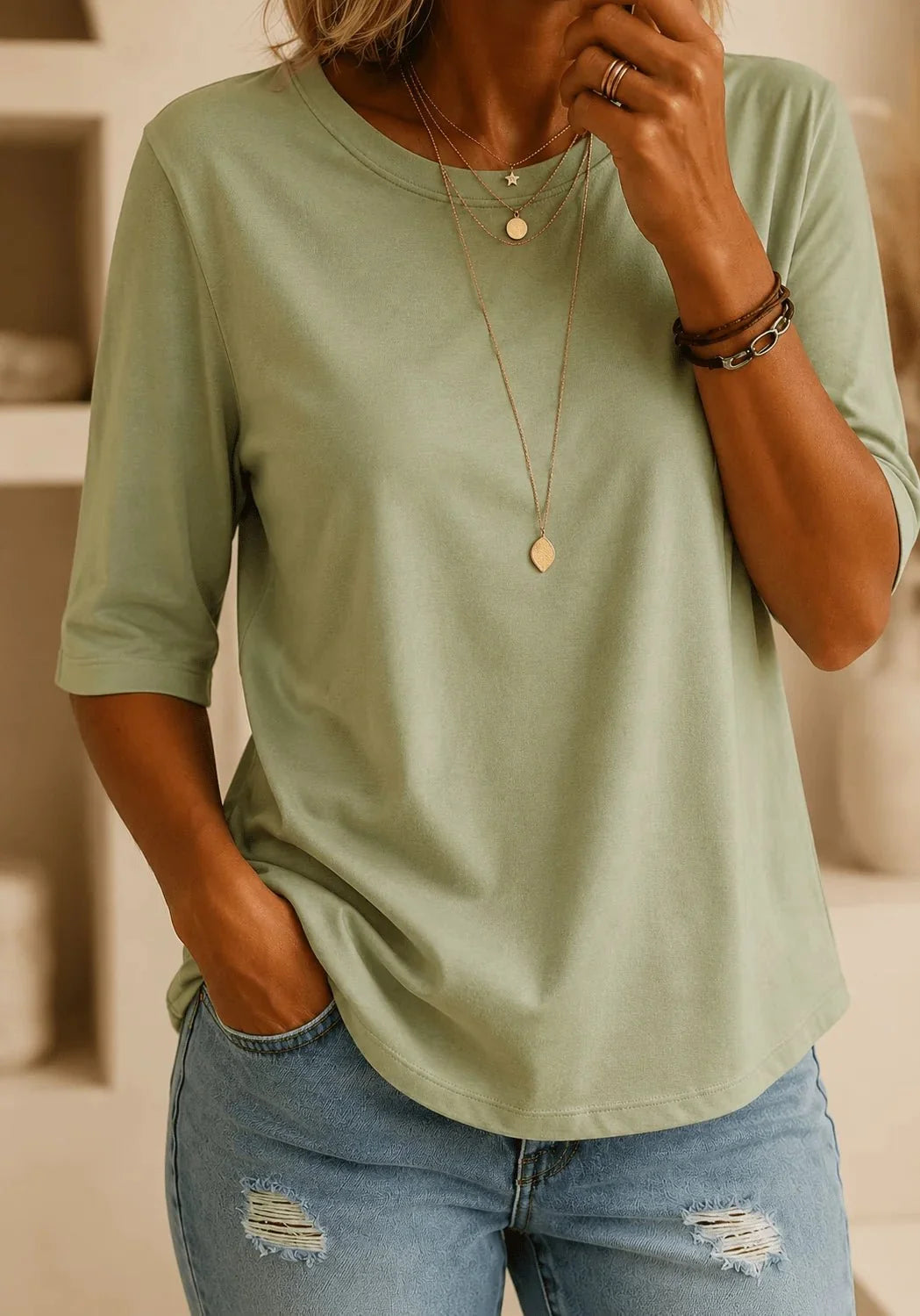 Classic | V-Neck Tee