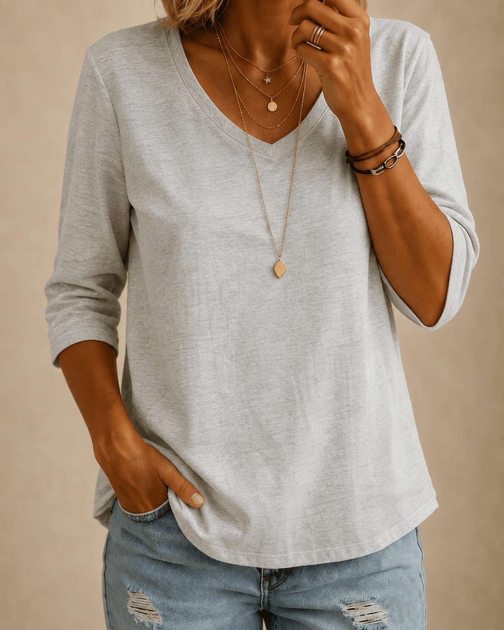 Classic | V-Neck Tee